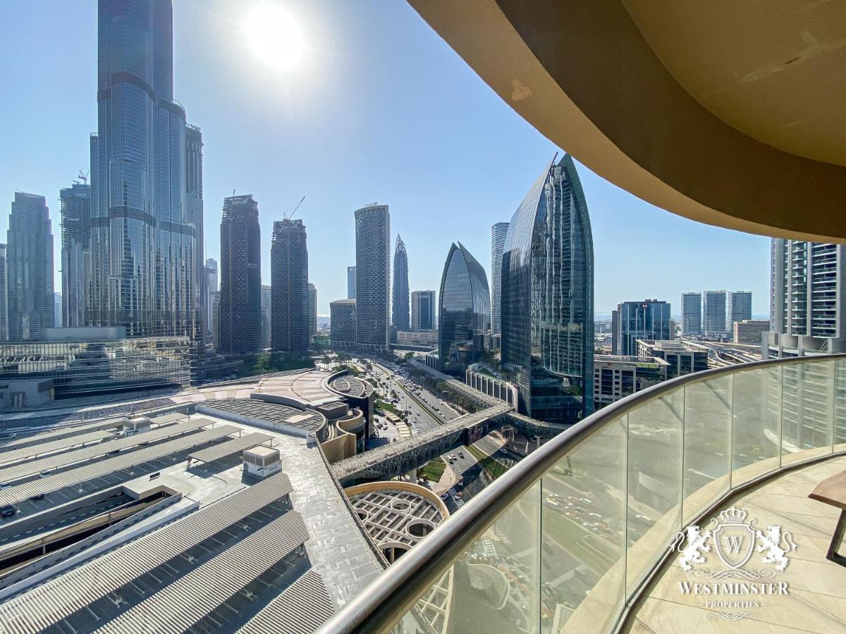 Westminster Dubai Mall Bagian luar foto View from the balcony of a typical apartment