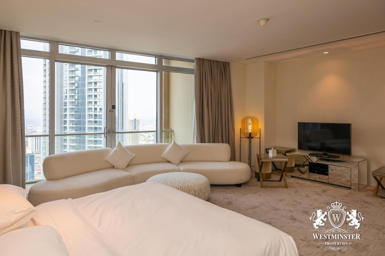 Westminster Dubai Mall Bagian luar foto A bedroom at the Westin