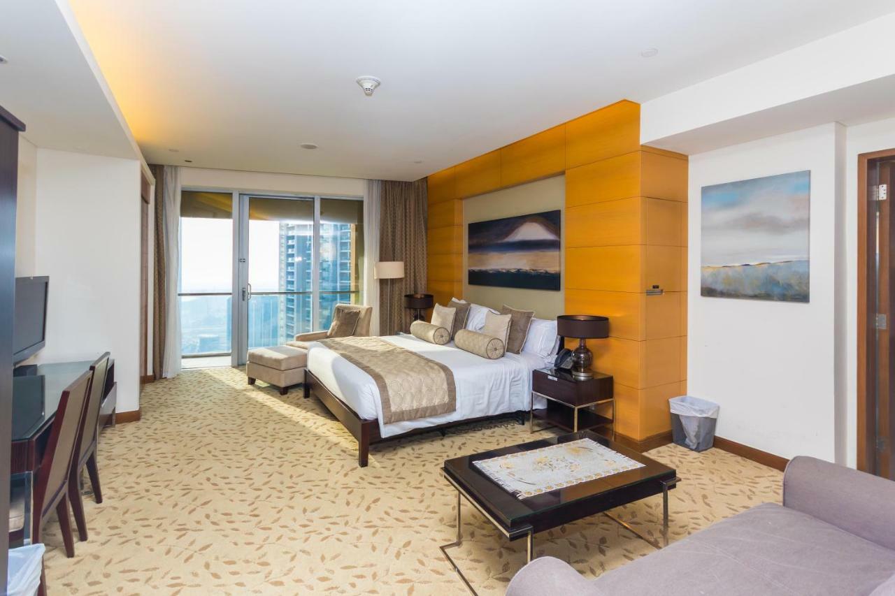 Westminster Dubai Mall Bagian luar foto A suite at the hotel