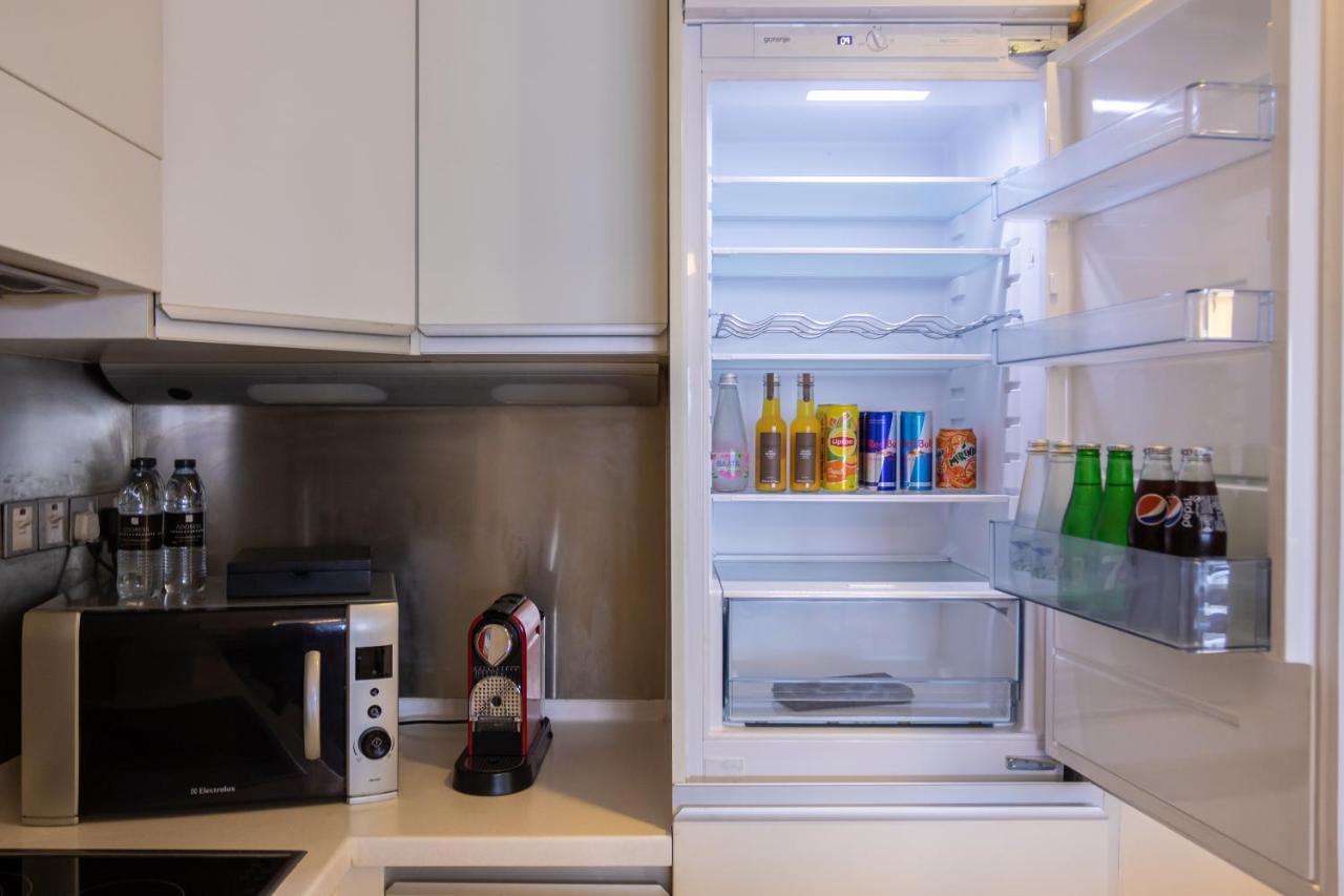 Westminster Dubai Mall Bagian luar foto A refrigerator
