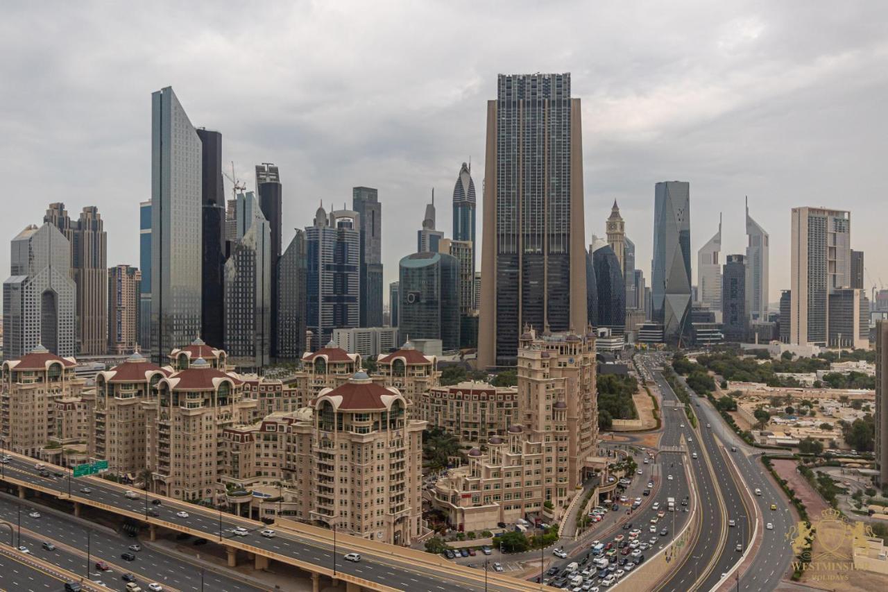 Westminster Dubai Mall Bagian luar foto Abu Dhabi skyline